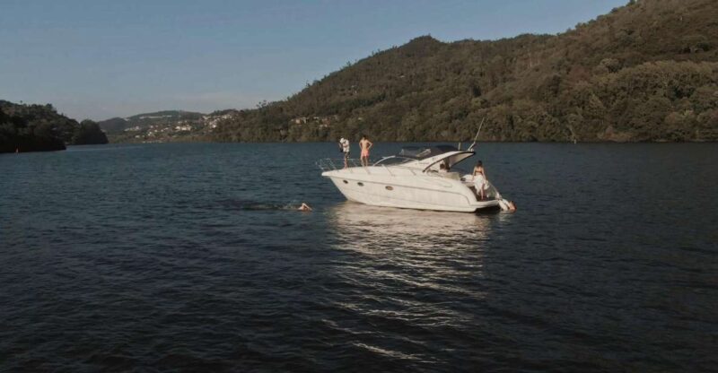 Love Island: Full Day Yacht Tour - Cultural Experience