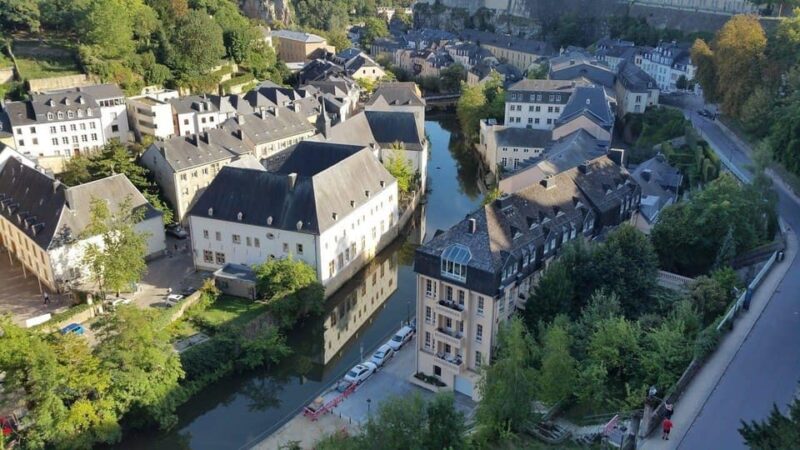 Lovely Romantic Walking Tour in Luxembourg - Private Group Experience