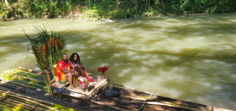 Lover'S Rock (Great River Bamboo Rafting With Shopping) - Shopping Experience