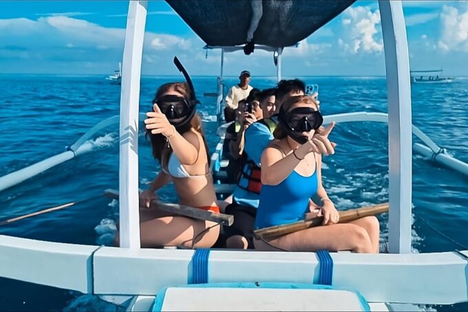 Lovina-Bali: Dolphin Watching & Snorkeling; Hot Spring - Pickup Locations and Language Options