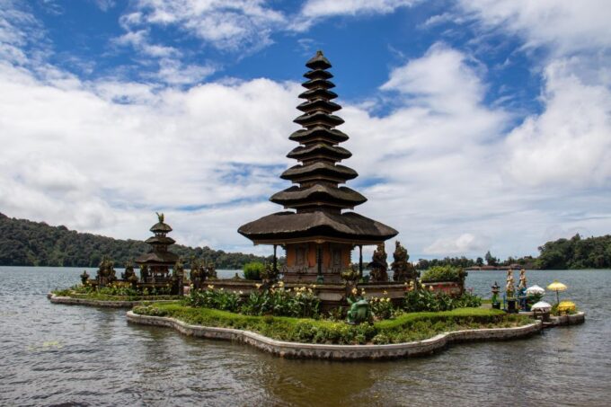 Lovina Dolphin and North Bali Sightseeing - All Inclusive - Tour Suitability and Restrictions