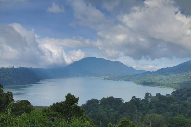 Lovina Dolphins: 2-Day Tour of Northern Bali With Spa - Activities Included