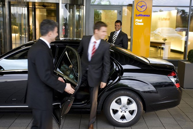 Low Cost :- Hire Full or Half Day Executive Luxury Car Services in Toronto - Additional Accessibility Information