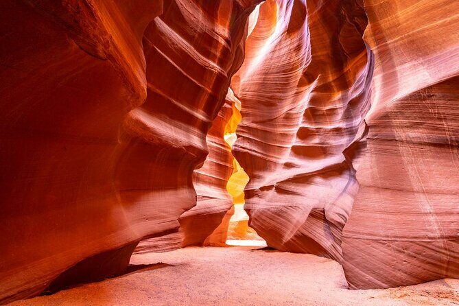 Lower Antelope Canyon and Horseshoe Bend Day Tour with Lunch - Key Points