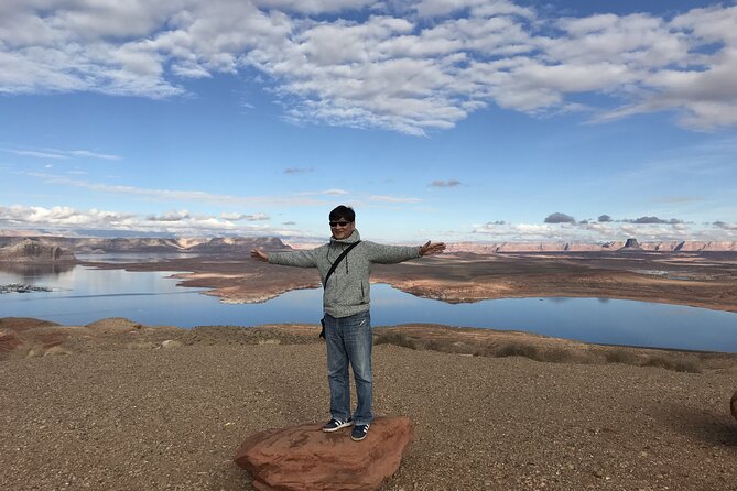 Lower Antelope Canyon & Horseshoe Bend Small Group Tour W/ Lunch - Scenic Lookout Point