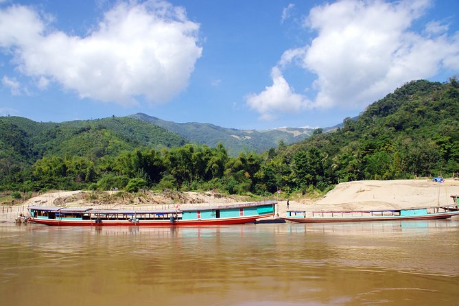 Luang Prabang a Venerable Cruise to the Pak Ou Caves With Lunch - Ban Xang Hay Village