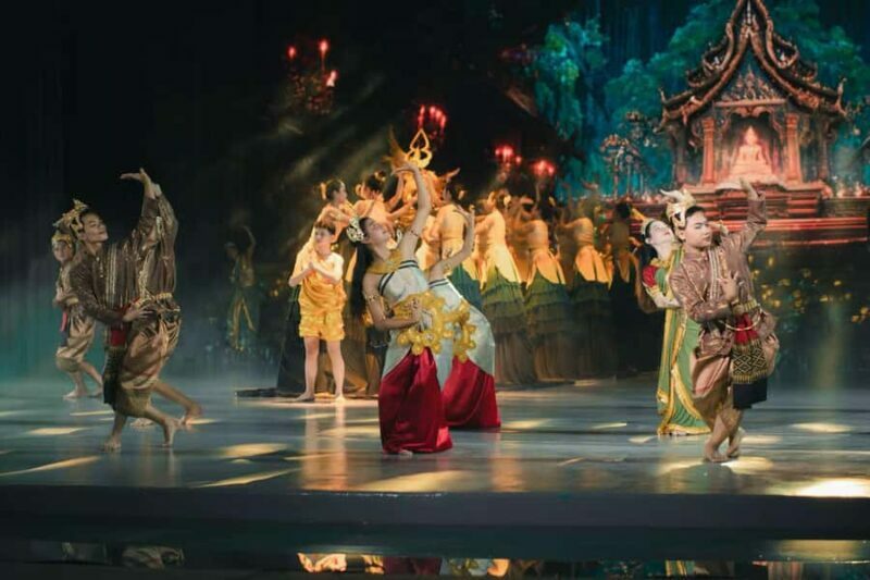 Luang Prabang: Buddha's Light Show - The Performance: Visual and Emotional Impact