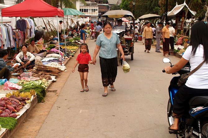 Luang Prabang Early Morning Alms Giving and Wet Market - Booking and Cancellation