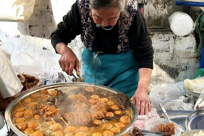 Luang Prabang Evening Food Tour by Tuk-Tuk - Discovering the Luang Prabang Evening Food Tour by Tuk-Tuk