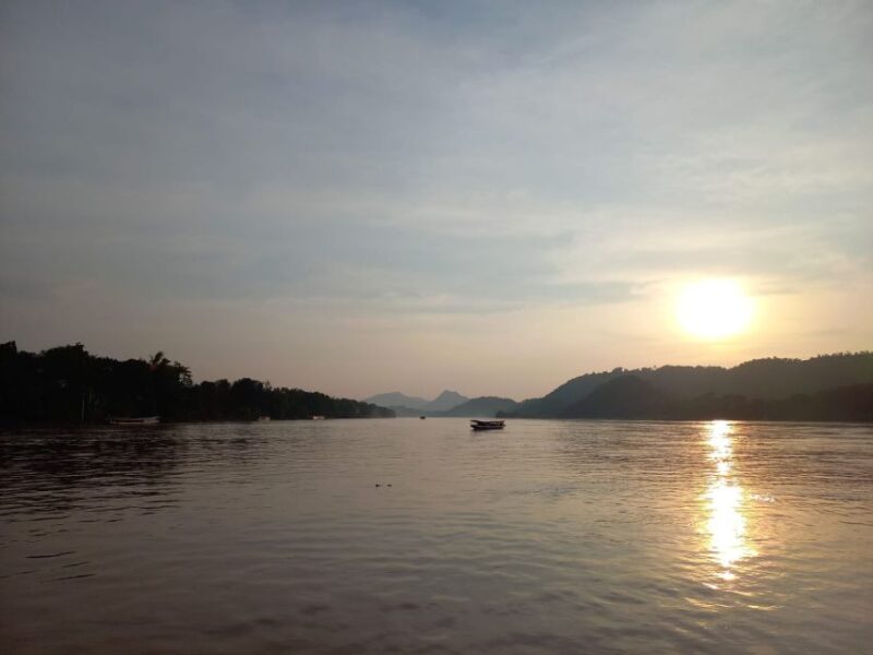 Luang Prabang: Mekong Sunset Cruise and Hot Pot Dinner - Important Considerations