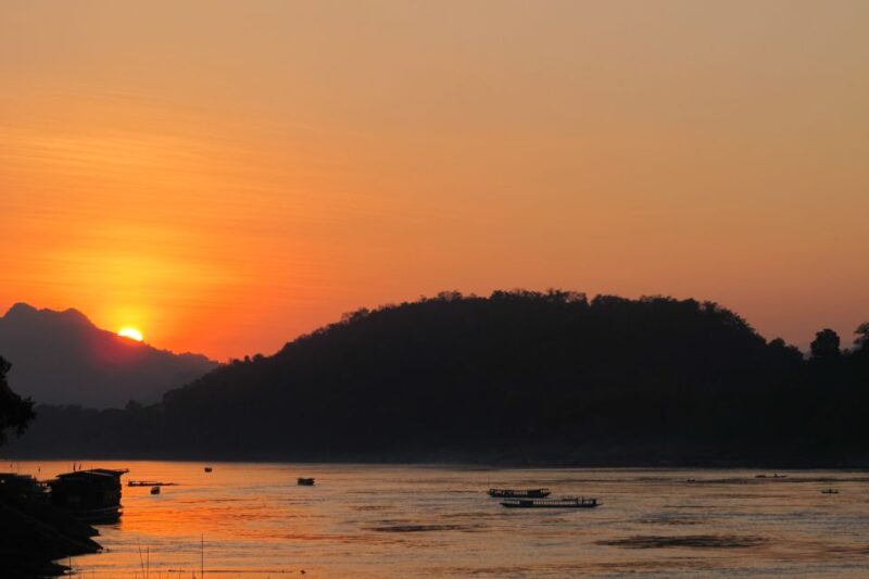 Luang Prabang: Private Must-See Sights and Mount Phousi Tour - Ancient Temples and Ethnic Diversity