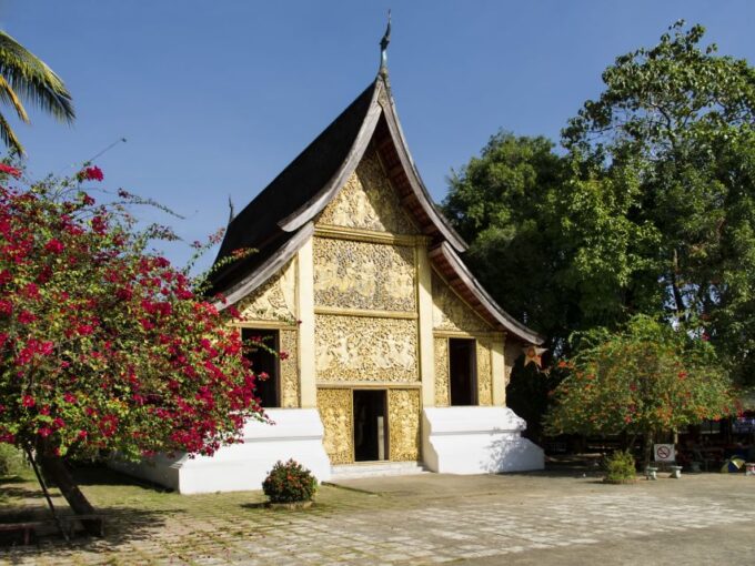 Luang Prabang: Private Must-See Sights and Mount Phousi Tour - Important Information