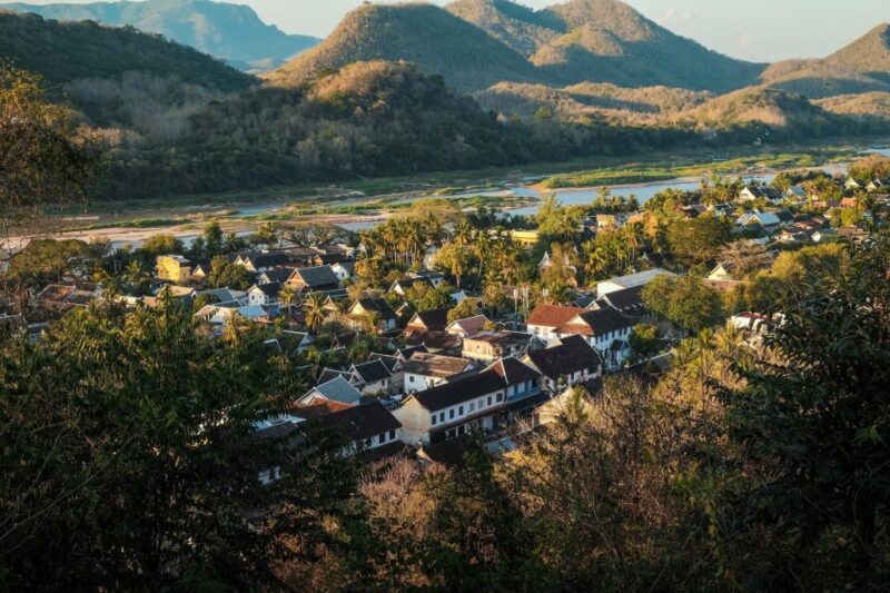Luang Prabang: UNESCO World Heritage City Highlights Tour - Alms Giving Ceremony
