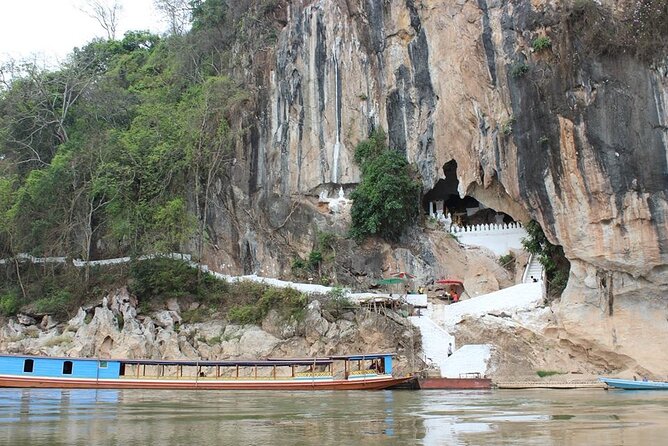 Luang Prabangs Beauty & Heritage in 1 Day - All-Inclusive Tour - Marveling at Kuang Si Waterfall