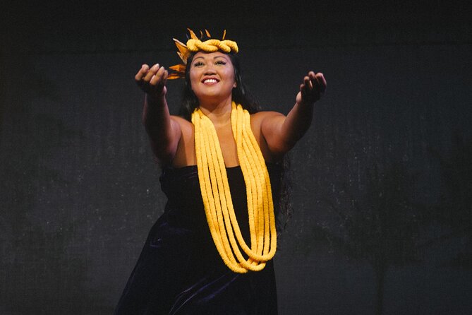 Luau Ka Hikina Admission Ticket With Dinner and Lei Greeting - Arrival Lei Greeting