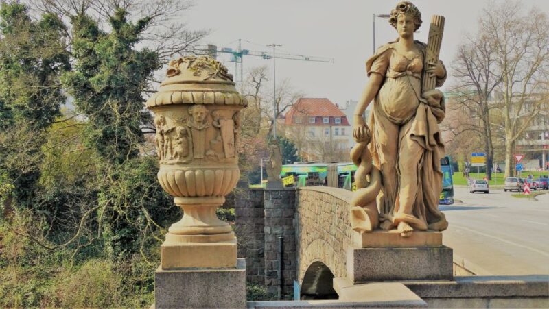 Lübeck: 10-City-Highlights Scavenger Hunt - Additional Information