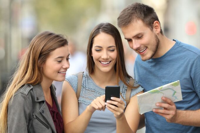 Lübeck: 10-City-Highlights Scavenger Hunt - Using Smartphones as Guides