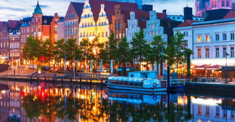 Lübeck: City Highlights Scavenger Hunt and Self-Guided Tour - Key Points