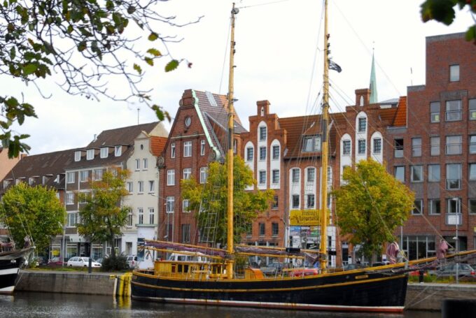 Lübeck: Old Town Highlights Private Walking Tour - Additional Information