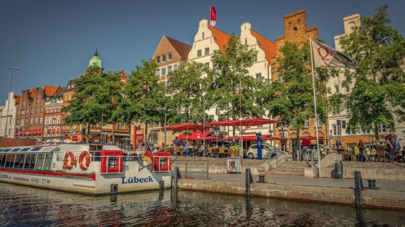Lübeck: Private Historical and Architectural Walking Tour - Booking Information