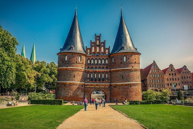 Lubeck Private Walking Tour With A Professional Guide - Discovering Architectural Marvels