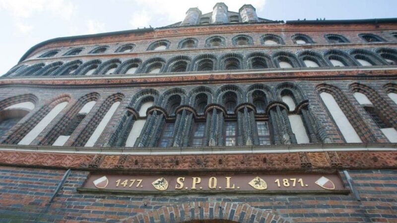 Lübeck: Self-Guided Smartphone Scavenger Hunt Walking Tour - Tour Details