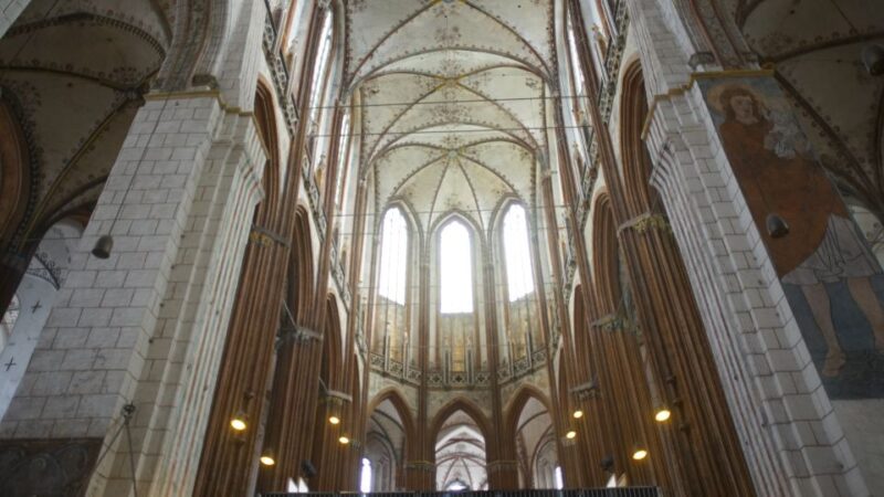 Lübeck: Self-Guided Smartphone Scavenger Hunt Walking Tour - Accessibility