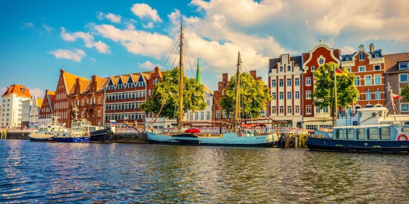 Lübeck: Self-Guided Walking Tour and Scavenger Hunt - Key Points