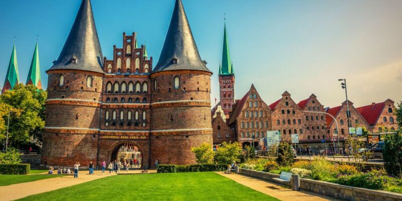 Lübeck: Self-Guided Walking Tour and Scavenger Hunt - What to Bring
