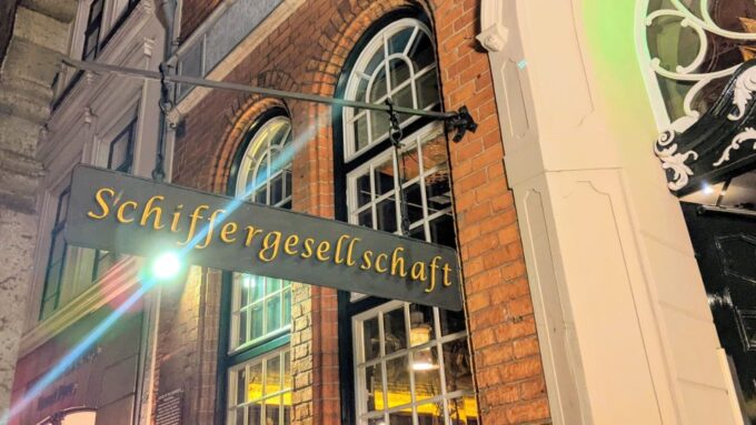 Lübeck: Self-Guided Walking Tour Seafarers Quarter - Discovering Lübecks History