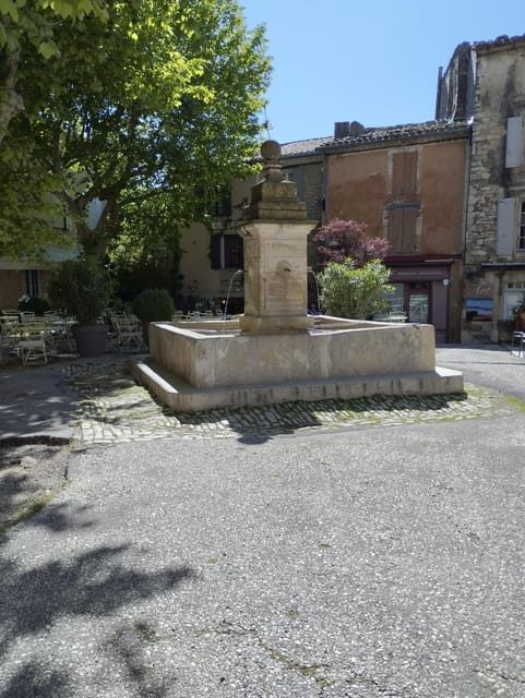 LUBERON : Gordes, Roussillon With Ochre Trail & Sorgue River - Sénanque Abbey: Photo Stop and Shopping