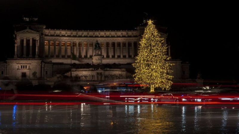 Lublin: Magic Christmas Tour - Festive Atmosphere in Lublin