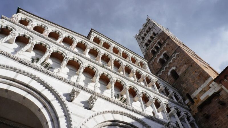 Lucca: 3 Hours Private Tour of City Center and San Martino - Key Points