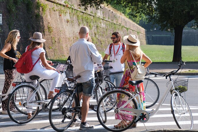 Lucca Bikes and Bites With Food Tastings for Small Groups or Private - Savoring Local Flavors