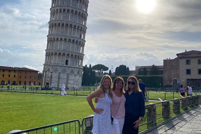 Lucca City Tour and Pisa Tower + Wine Tasting From La Spezia Port - Navigating the La Spezia Port
