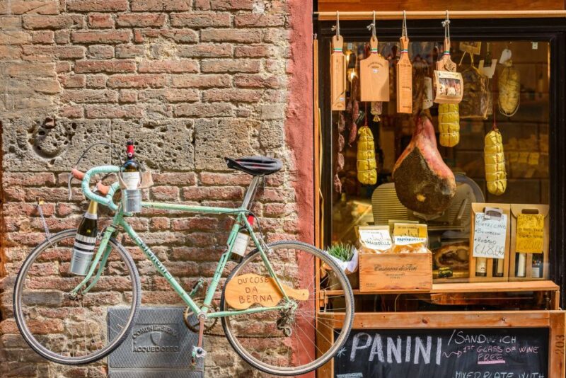 Lucca: Guided Food Walking Tour With Tastings - Culinary Highlights