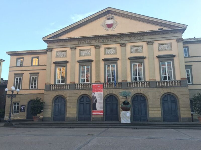 Lucca: Musical Walking Tour With Puccini Museum Visit - Exploring Teatro Del Giglio