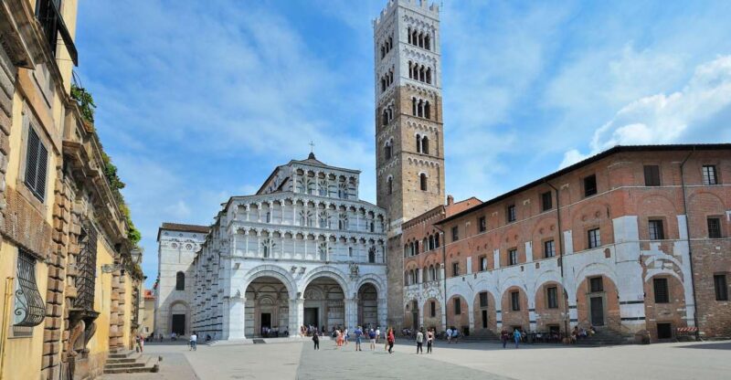 Lucca: Private Guided Walking Tour - Experience Details