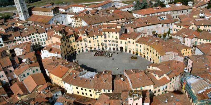 Lucca: Private Guided Walking Tour - Reservation Process