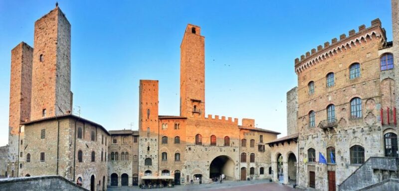 Lucca: Siena, San Gimignano, and Wine Tasting Full-Day Tour - San Gimignano: The "Manhattan of the Renaissance"