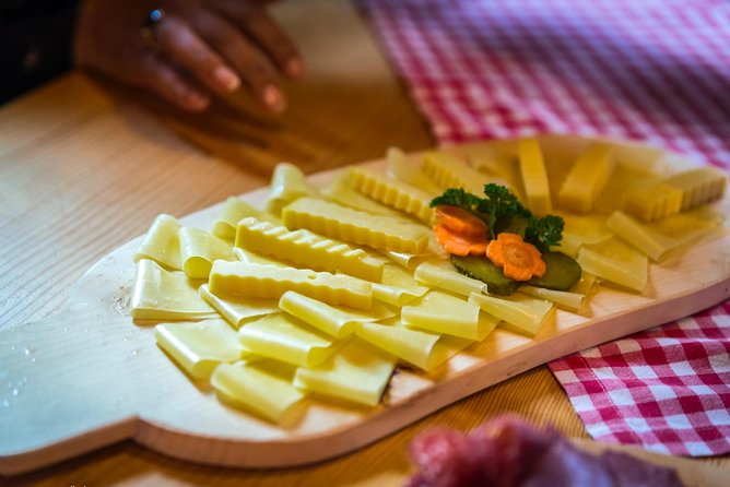 Lucerne CH Experience: Cheese, Chocolate, Chapel Bridge & Château - Not Included