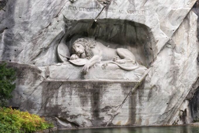 Lucerne: Private Walking Tour With a Local Guide - Altstadt (Old Town)