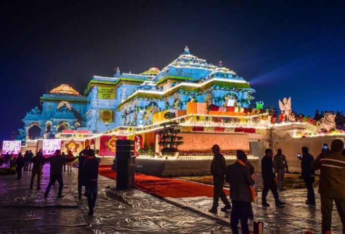 Lucknow: Private Ayodhya & Ram Mandir Temple Tour - Suitability and Accessibility