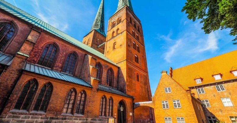 Luebeck: Self-Guided Outdoor Escape Game - Engaging Crime Story
