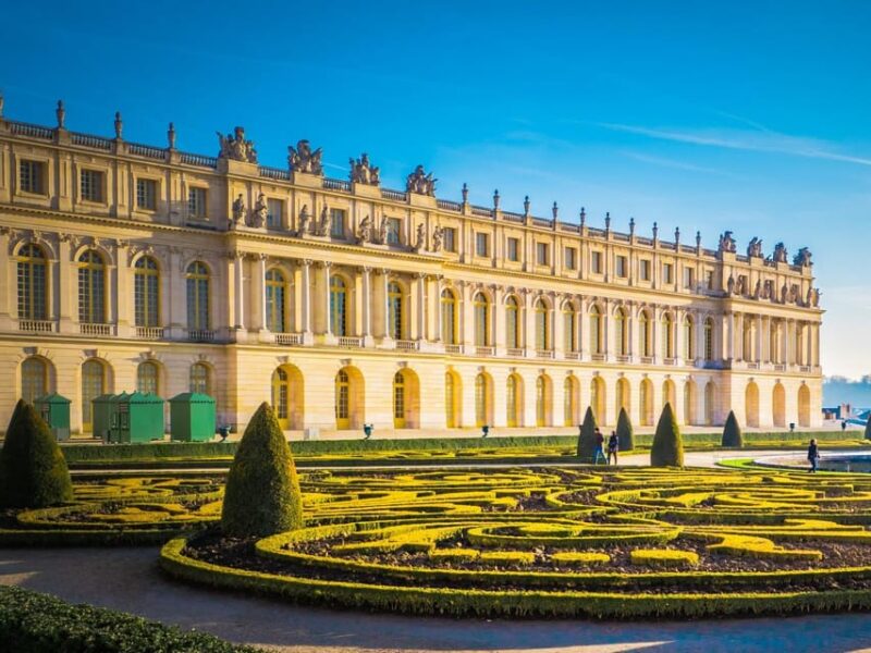 Luggage Storage Service Close to Palace of Versailles - Booking Process