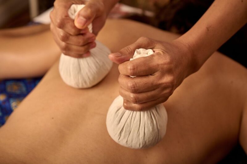 Luk Pra Kob Thai Massage - Key Points