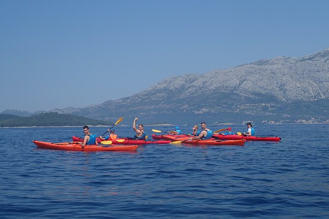 Lumbarda-Sunset Kayaking Experience With Picnic: Wine and Sweets - Meeting and Pickup