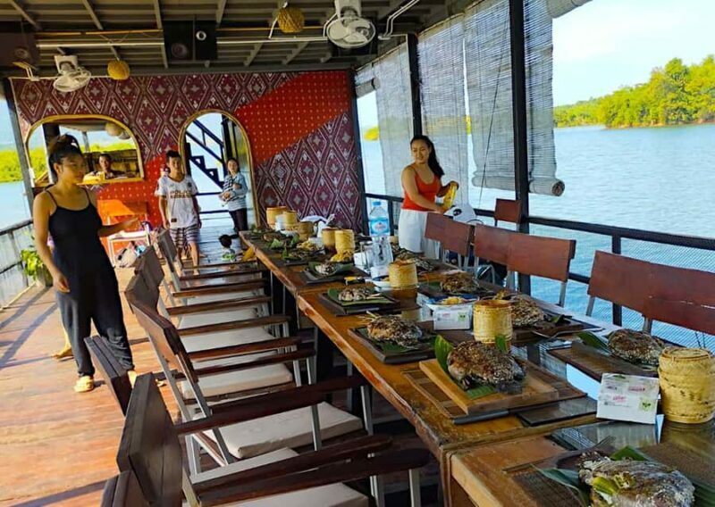 Lunch cruise on Vang Vieng Lake - What Makes This Tour Special?