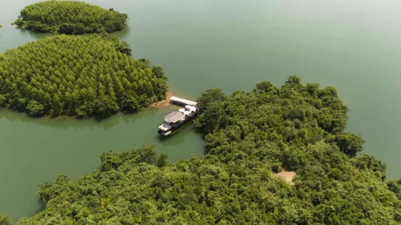 Lunch cruise on Vang Vieng Lake - The Reviews: Authentic Voices