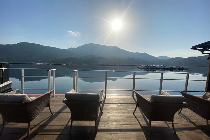 Lunch on Raft-Style Boat HANAIKADA on the West Coast of Miyajima - Participation Guidelines